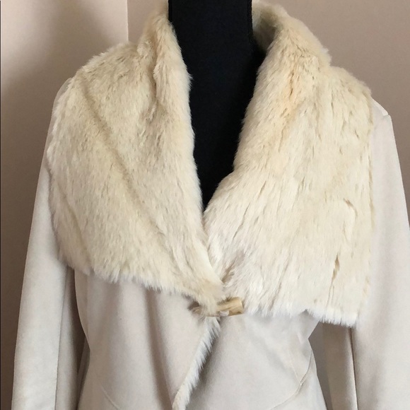 Bebe Jacket - Picture 2 of 7